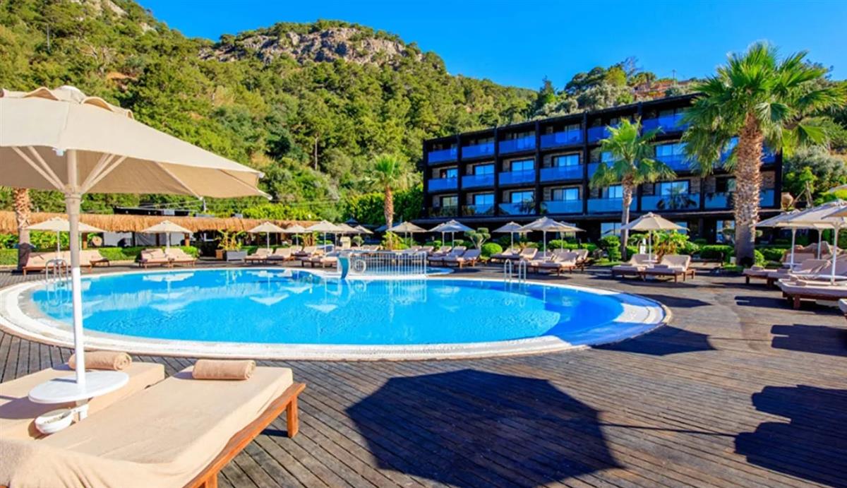 Manaspark Deluxe Hotel