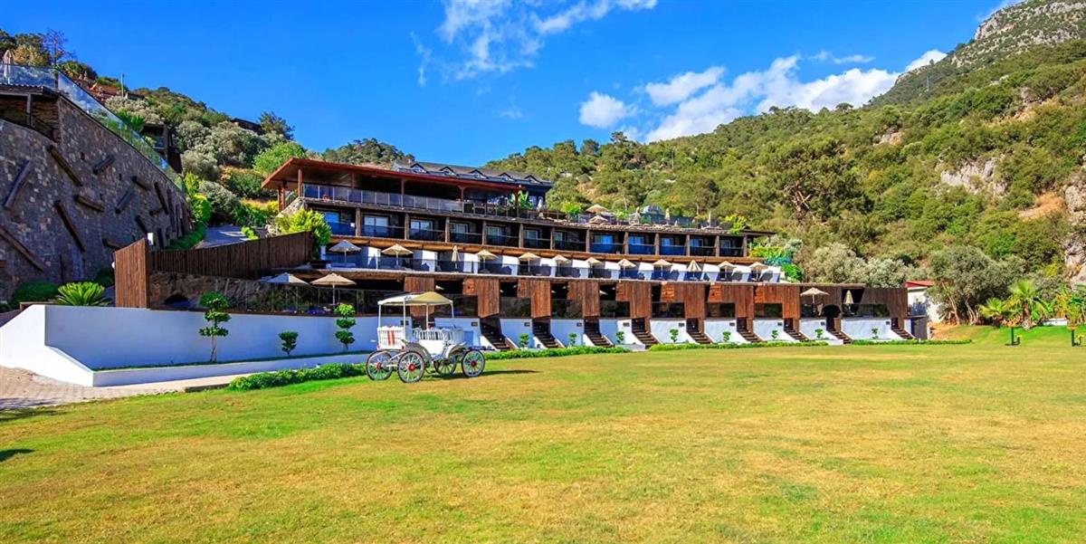 Manaspark Deluxe Hotel
