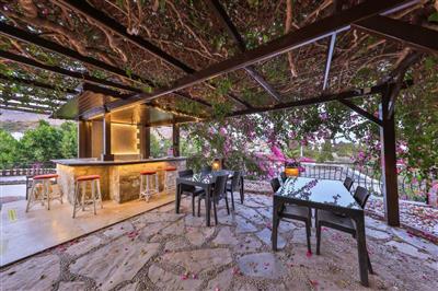 Mare Garden Hotel