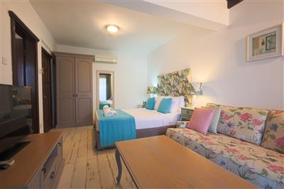 Mare Garden Hotel