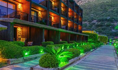 Manaspark Deluxe Hotel